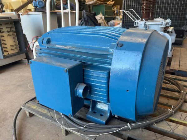 Motor WEG 150CV - 1785 RPM - Image 2
